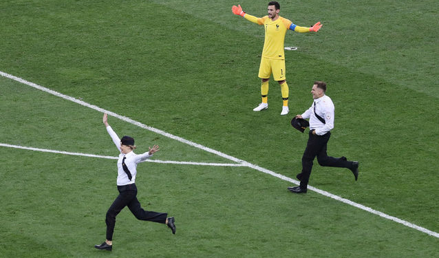 Участницу Pussy Riot арестовали на 15 суток за акцию во время финала ЧМ-2018