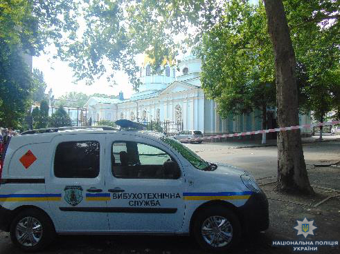 Религиозные сооружения Николаева угрозы взрыва не несут, в пяти районах Николаевщины церкви закрыты, по другим продолжается проверка - полиция 1