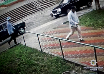 Трое “Шреков” ограбили ювелирный магазин под Харьковом