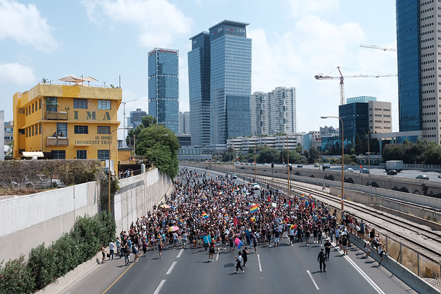 Поправка к закону о суррогатном материнстве в Израиле заставила выйти на массовые акции протеста представителей ЛГБТ-сообщества 7