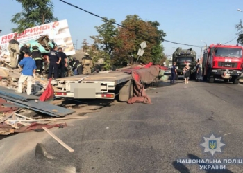 В Первомайске фура перевернулась и раздавила пешехода