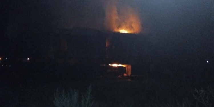 Возле Вознесенска во время движения загорелся тепловоз