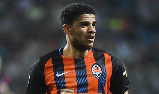 СМИ узнали об уходе капитана Шахтера уже летом