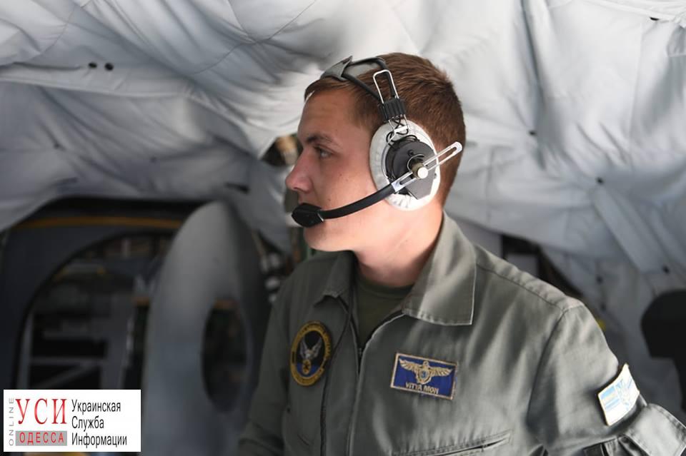 "Си Бриз-2018": на аэродроме в Кульбакино летчики имитировали бой на МИГе и учились уклоняться от ПВО на вертолетах 15
