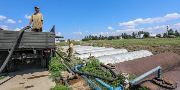 Крупная кража топлива в Одесском гарнизоне. Начальник склада исчез с документами