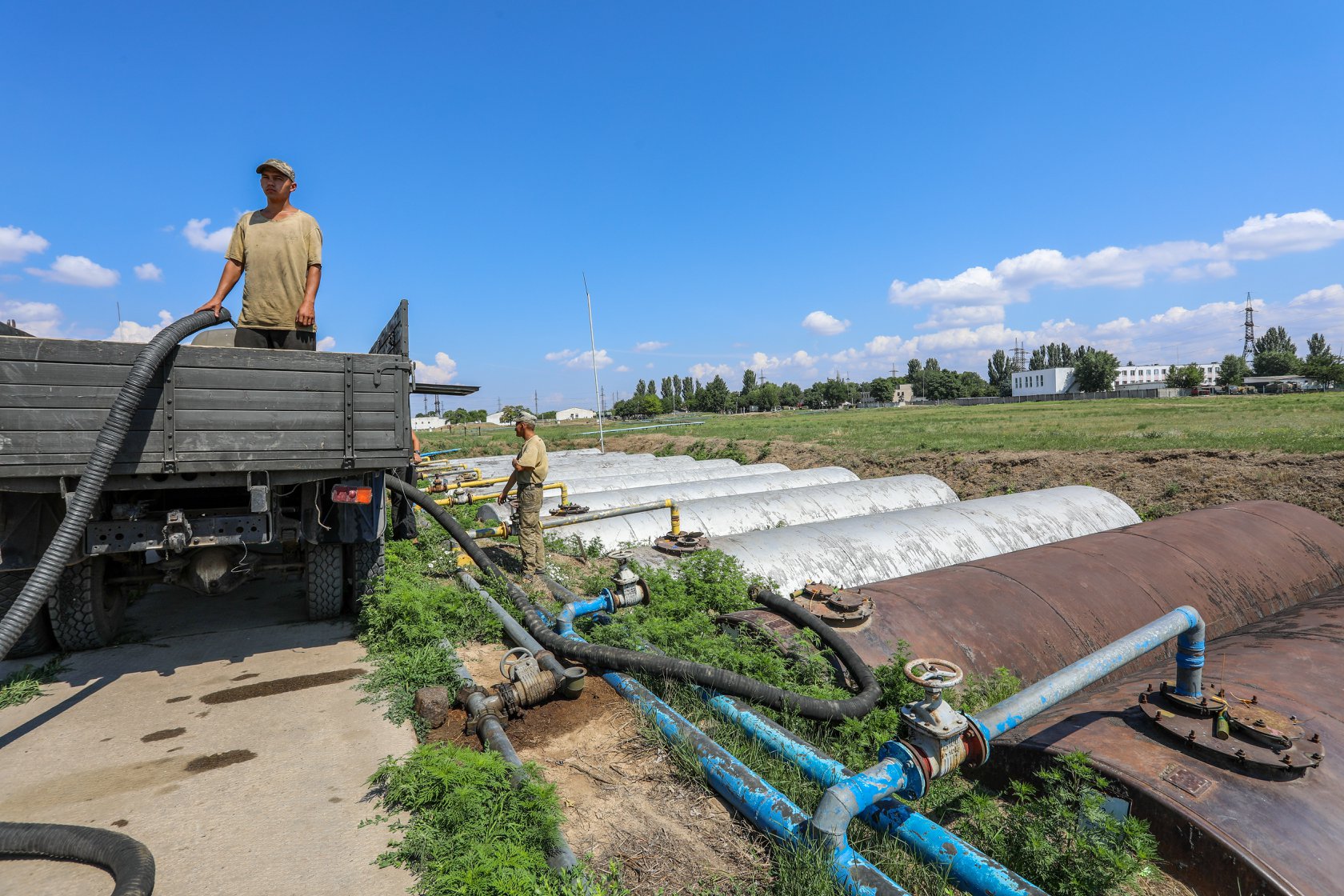 Крупная кража топлива в Одесском гарнизоне. Начальник склада исчез с документами