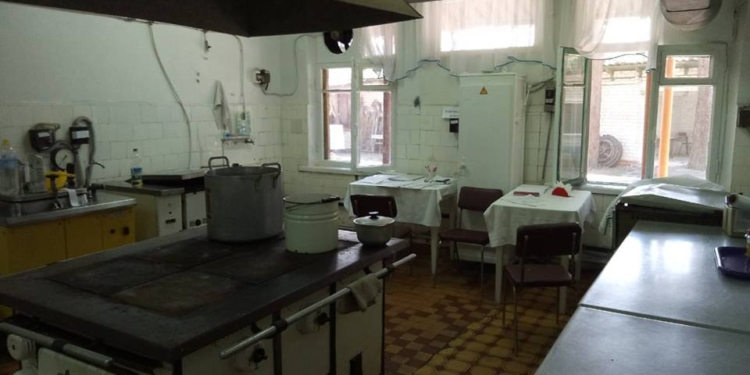 В Донецкой области в детском лагере отравились 60 детей