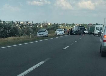 Внимание, кто едет в Одессу, учтите! Огромная пробка возле Коблево – из-за ДТП