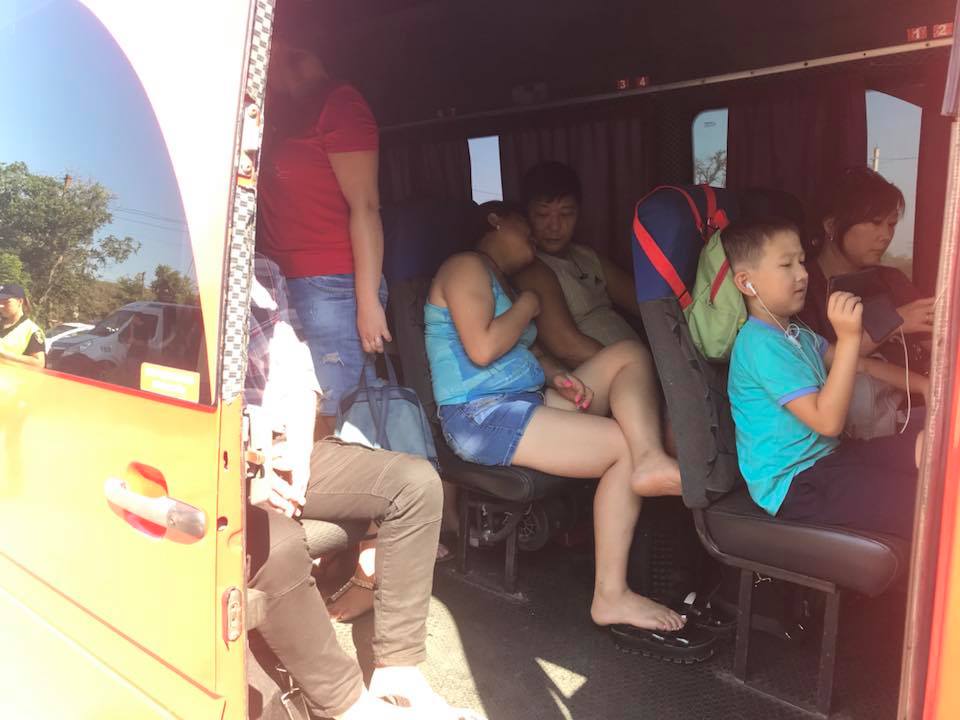 На Николаевщине УТБ и патрульные проверили междугородние маршрутки: отметили кучу нарушений и беспечность пассажиров 3