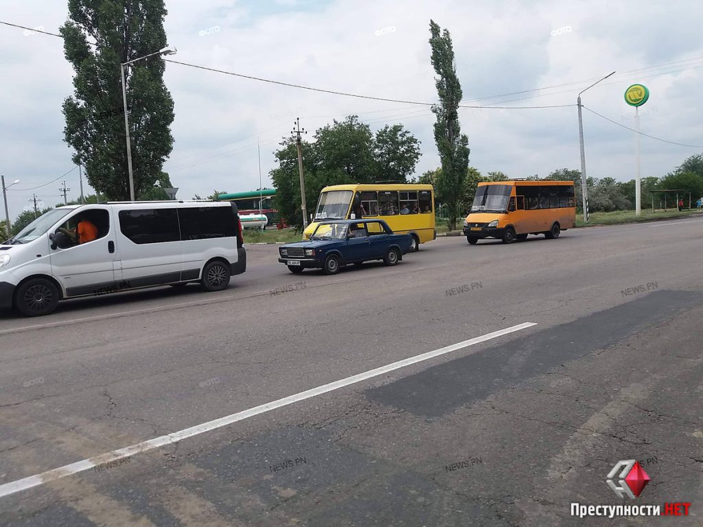 ОБНОВЛЕНО. В Корабельном районе жильцы многоэтажки вышли перекрывать проспект Богоявленский – им отключили свет, несмотря на оплаченные счета 4