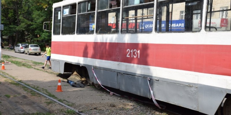 В Николаеве трамвай насмерть переехал 32-летнего мужчину