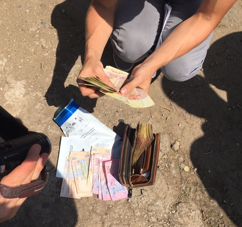 В Николаевской области при получении взятки задержан начальник Еланецкого отделения полиции 7
