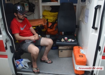 В Николаеве задержали распространителя наркотиков: тот попытался изобразить приступ, но это не впечатлило медиков