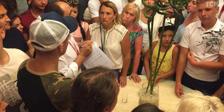 Больше 200 украинских туристов застряли в Хургаде