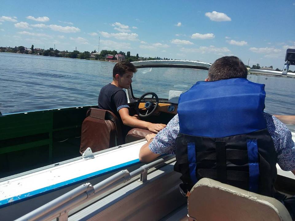 Двое нетрезвых и один несовершеннолетний: кто сел за руль вышедших на воду в пределах Николаева катеров и «моторок» 7