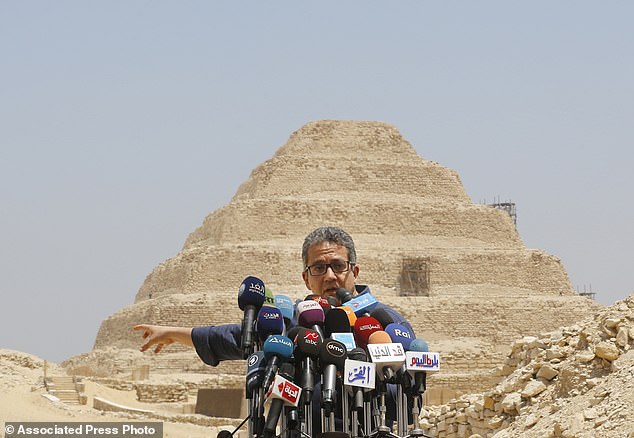 Археологи откопали под Каиром 2500-летнюю мастерскую мумификации 9