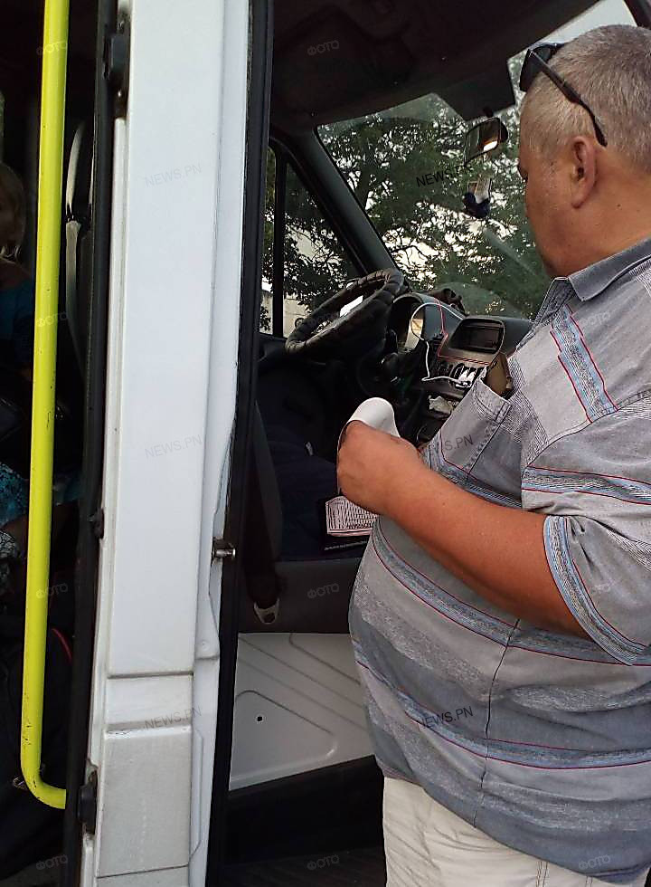 В Николаеве отстранили от работы водителя коблевской маршрутки, в которой рассыпавшийся люк ранил двух пассажиров 7