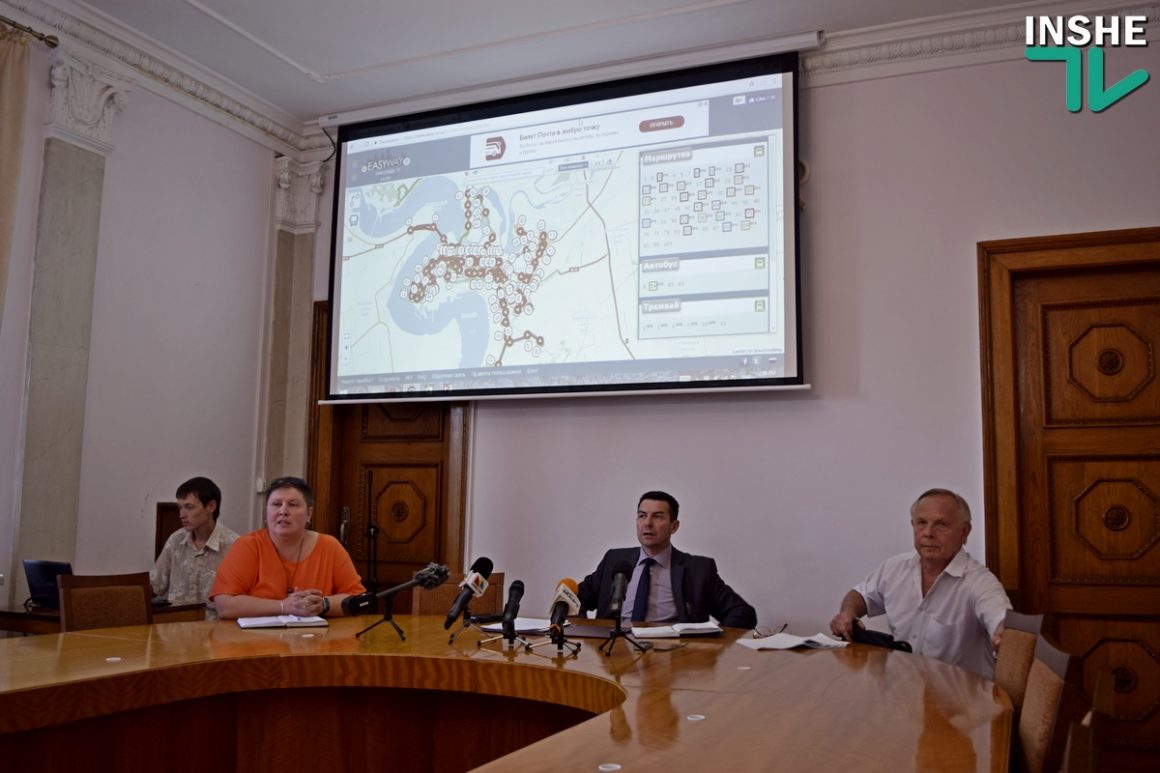 Городская власть и перевозчики пообещали за 2 недели установить GPS-трекеры на маршрутки 7