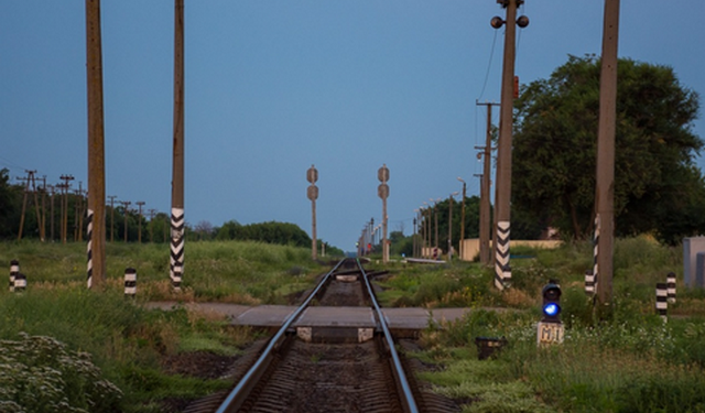 На Николаевщине машинисты, переехав женщину, спрятали тело в пакеты и выбросили в другом месте