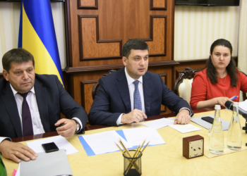 Гройсман отрапортовал о 50% выполнение проектов дорожного строительства в 2018 году. Николаевщины нет ни среди лучших, ни среди худших