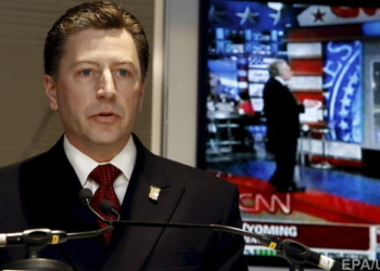 Волкер: США не собираются признавать Крым российским