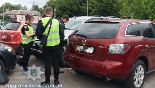 В Ровно киллер застрелил на парковке местного предпринимателя