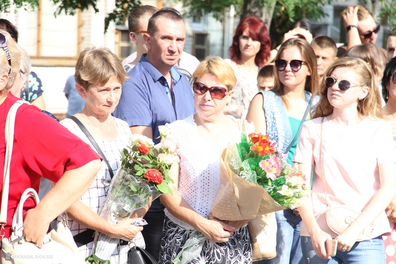 В Николаеве на верность Украине присягнули 60 студентов гражданских вузов, завершивших курс подготовки офицеров запаса 16