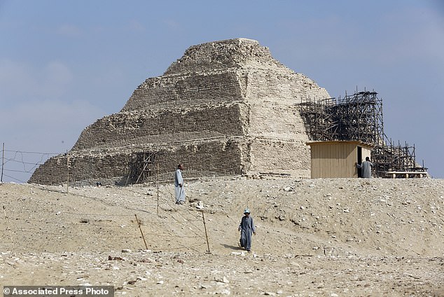 Археологи откопали под Каиром 2500-летнюю мастерскую мумификации 1