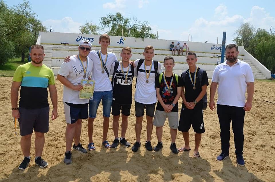 В Николаеве турнир по пляжному футболу выиграло «Торнадо» 15