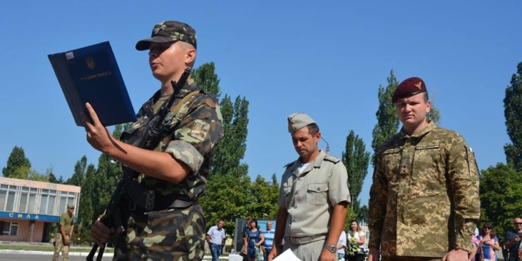 Выпускники военной кафедры ННУ им.В.Сухомлинского присягали на верность украинскому народу в «79-ке»