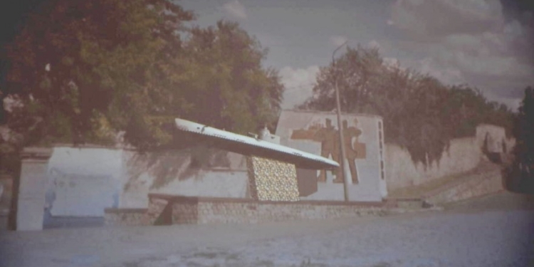 Несмотря на протесты горожан, на «Понтоне» намерены строить памятник подводникам