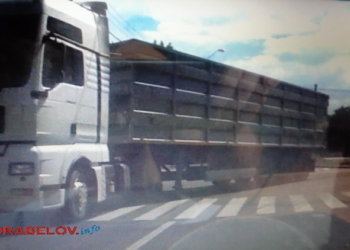 «Зачем делаются дороги – непонятно» – «Зерновоз» повредил свежеуложенный асфальт в Корабельном районе