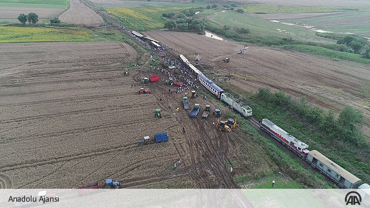 Катастрофа турецкого поезда: число погибших увеличилось до 24 человек 15