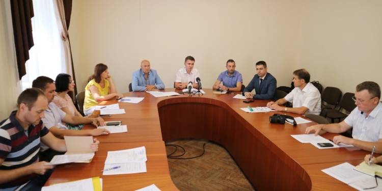 После неоднократных жалоб в Николаеве пересмотрят механизмы и сроки предоставления административных услуг