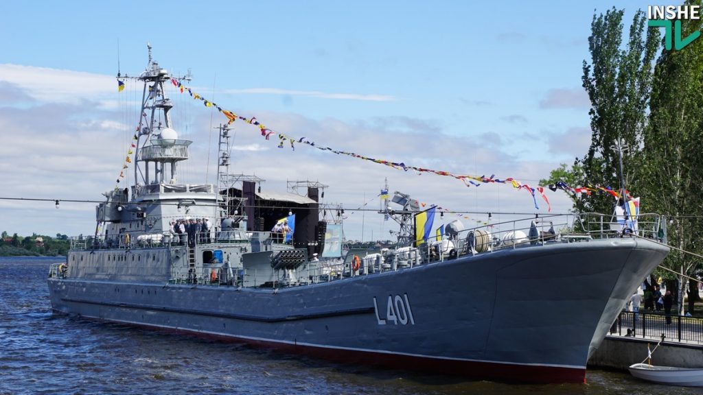 День Военно-Морских сил Украины николаевцы встретили на обновленной набережной 3