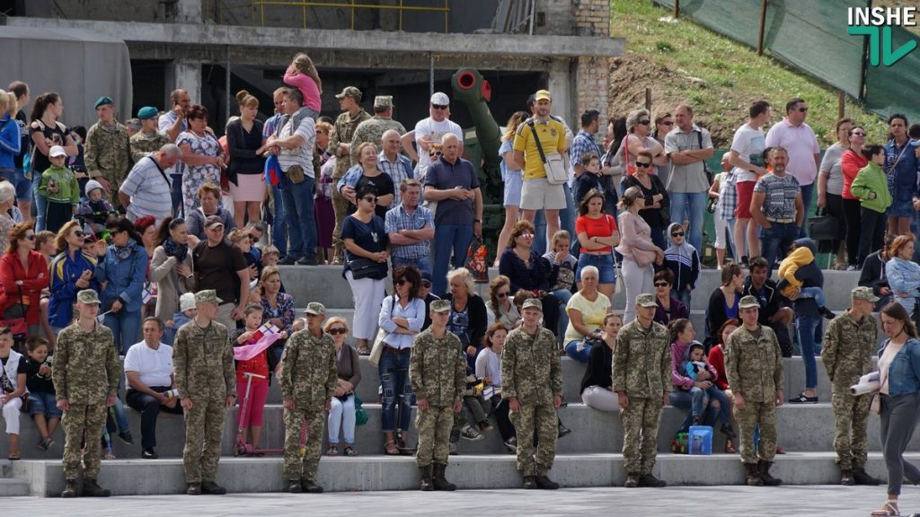 День Военно-Морских сил Украины николаевцы встретили на обновленной набережной 13