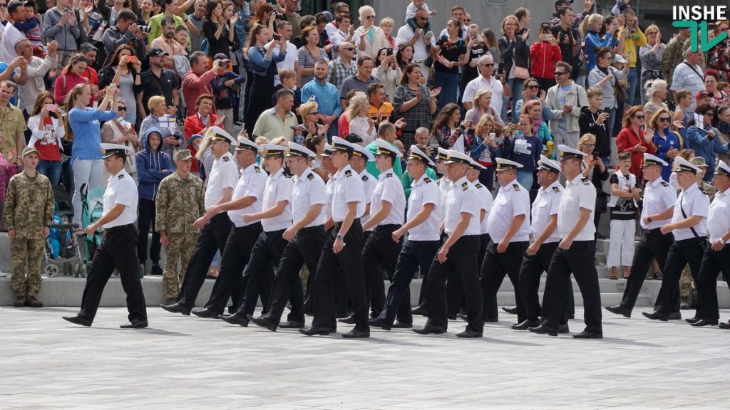 День Военно-Морских сил Украины николаевцы встретили на обновленной набережной 15