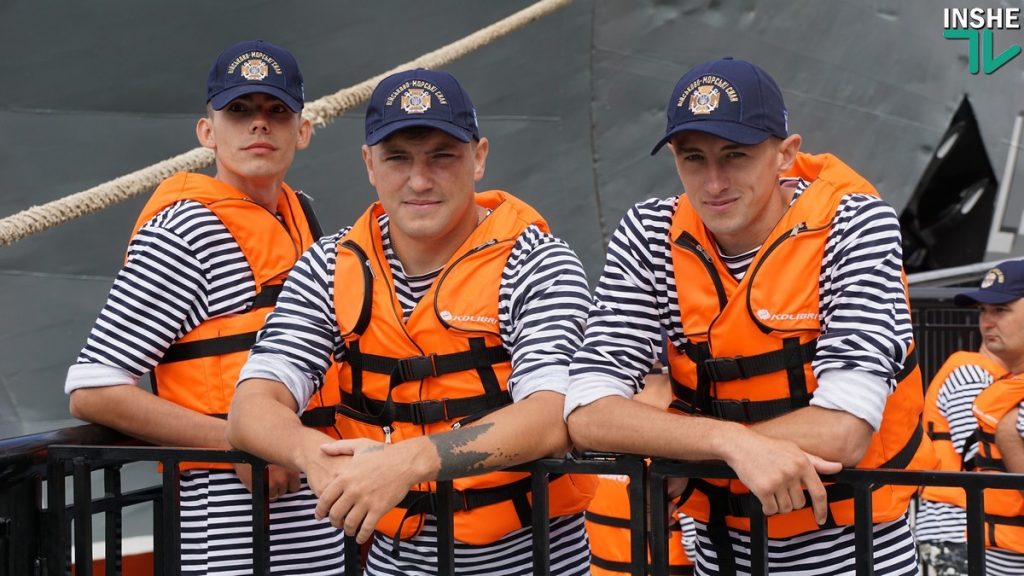 День Военно-Морских сил Украины николаевцы встретили на обновленной набережной 45