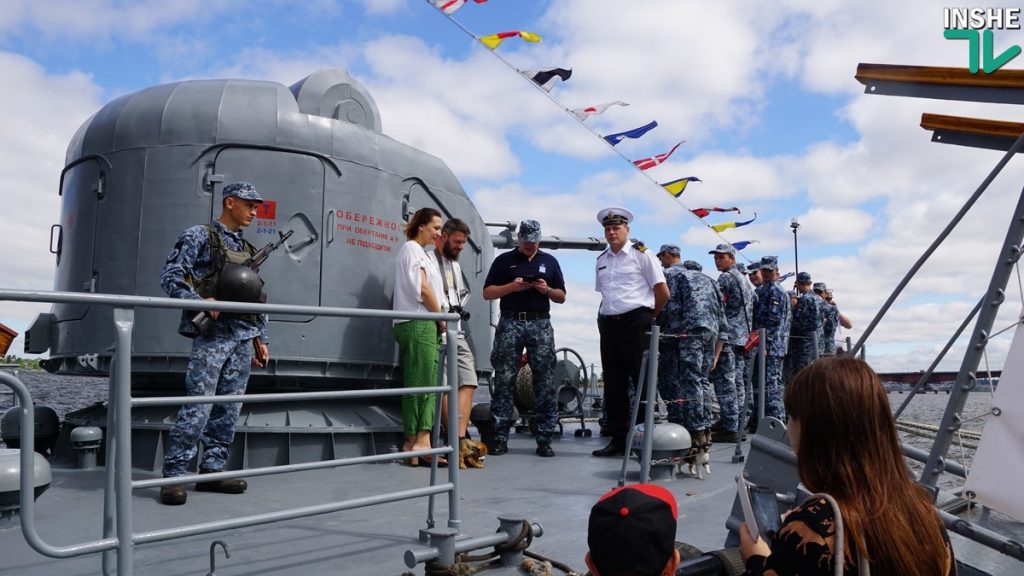День Военно-Морских сил Украины николаевцы встретили на обновленной набережной 47