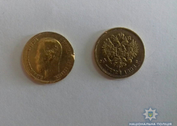 Испытание ломбардом: в Николаеве женщина украла у подруги золото на 30 тыс грн