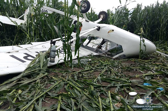 В Сумской области разбился легкомоторный самолет. Пилот погиб