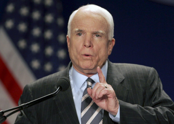 Маккейн призвал Трампа быть “пожестче” с Путиным