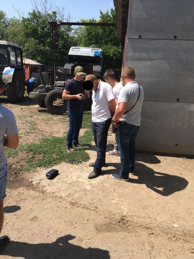 В Николаевской области при получении взятки задержан начальник Еланецкого отделения полиции 1