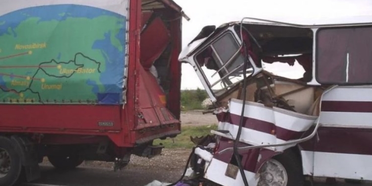 Автобус с украинцами попал в жуткое ДТП в России