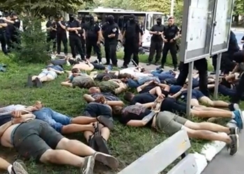 Во время драки в горсовете Конотопа пострадал 21 человек