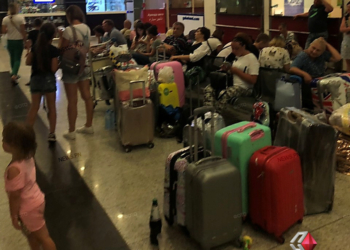 Еще одна партия заложников Bravo Airways: 40 николаевцев застряли в Батуми