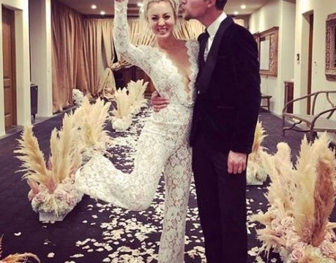 Звезда “Теории большого взрыва” вышла замуж в конюшне