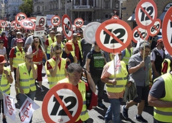 В Австрии прошли акции протеста против 12-часового рабочего дня