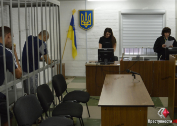 В Николаеве суд приговорил к 6,5 годам тюрьмы двух мужчин, напавших на общественника Барашковского