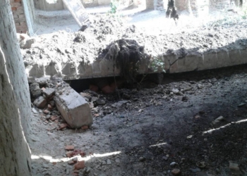 Троих подростков убило рухнувшей бетонной плитой заброшенного недостроя в Нежине